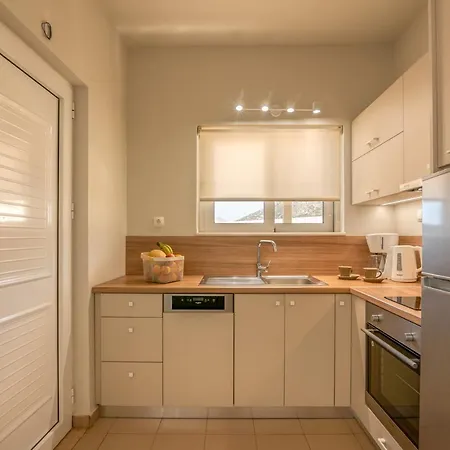 Apartment Koutris 2 *